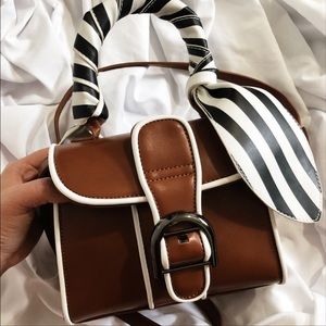 Super Cute Hand Bag!!